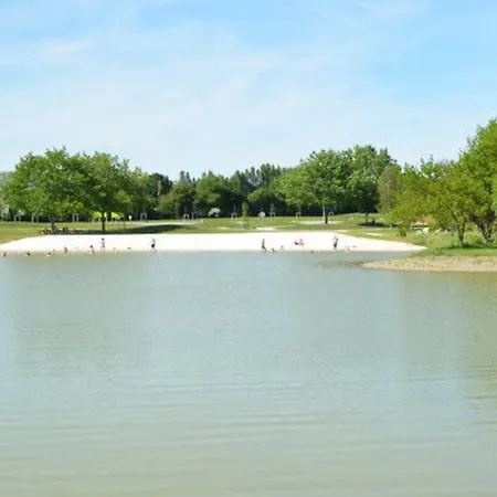 Renove Au Calme Avec Jardin, Terrasse Et Acces A Amenagee - Fr-1-306-1219 *