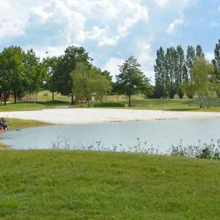 Vakantiehuis Renove Au Calme Avec Jardin, Terrasse Et Acces A Amenagee - Fr-1-306-1219 *