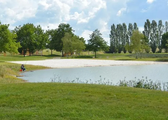 Casa de Férias Rénové Au Calme Avec Jardin, Terrasse Et Accès à Aménagée - Fr-1-306-1219 *